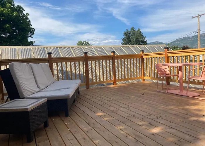 Victorian Guest Getaway-20Mins To Glacier National Park-10Mins To Airport!