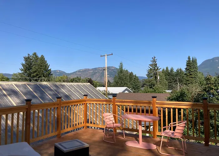 Victorian Guest Getaway-20Mins To Glacier National Park-10Mins To Airport!